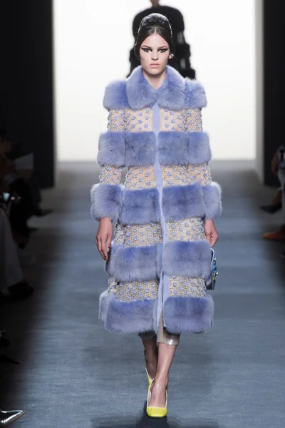 Look 11